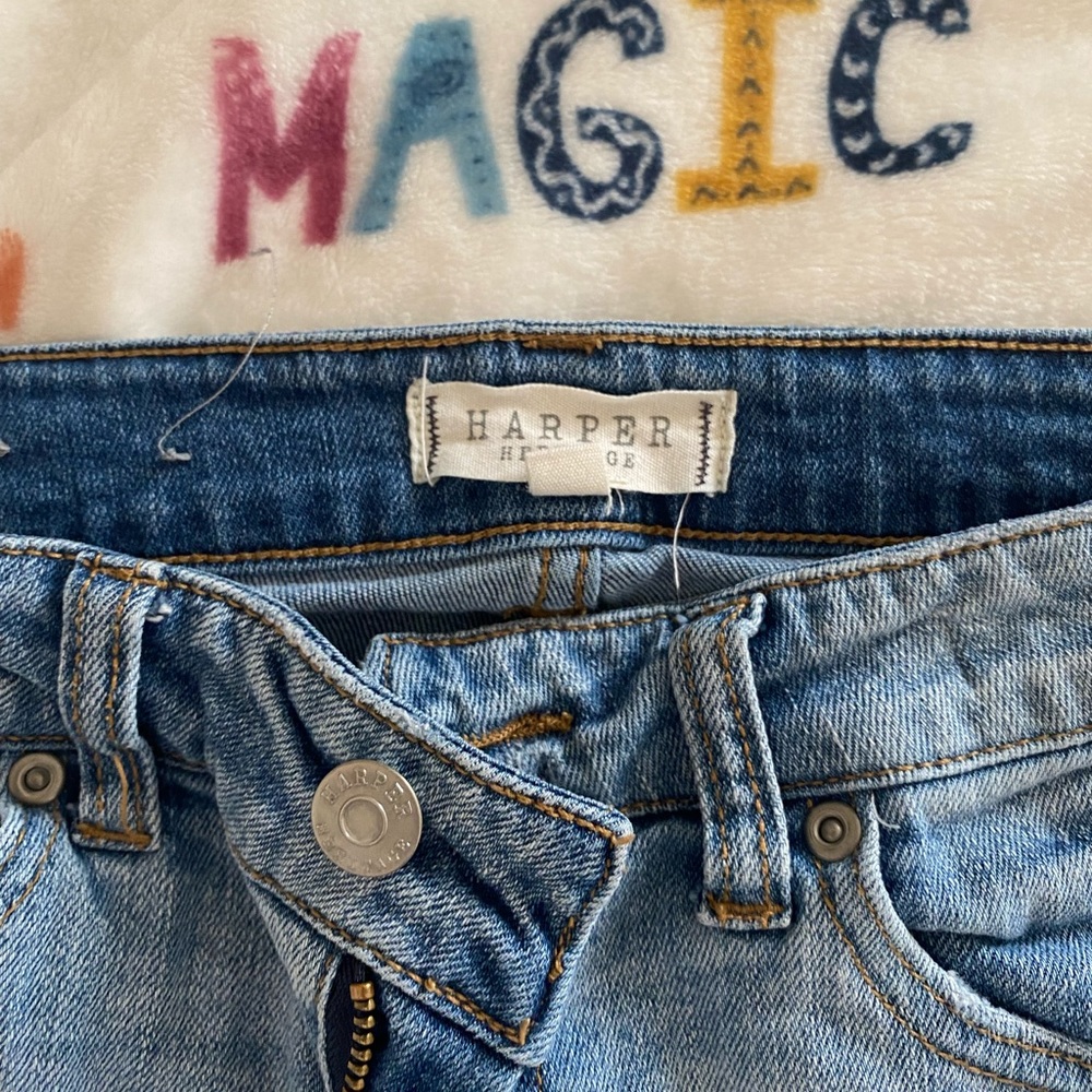 super cute light denim jeans